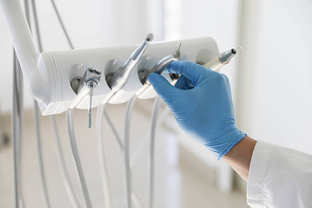 Professional Emergency Dentist technician working in Paisley, FL